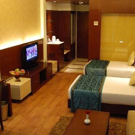 The Victoria Grand Hotel & Spa Касаули Екстериор снимка