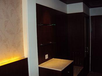 The Victoria Grand Hotel & Spa Касаули Екстериор снимка